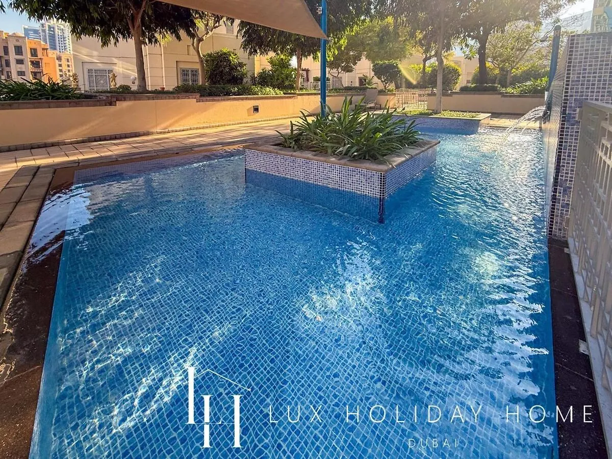 Lux The Burj Khalifa Fountain View Residence Dubaj